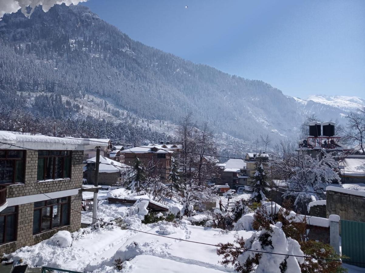 Tourist Hotel 10 Minutes Walking Distance From The Mall Manāli Exterior foto